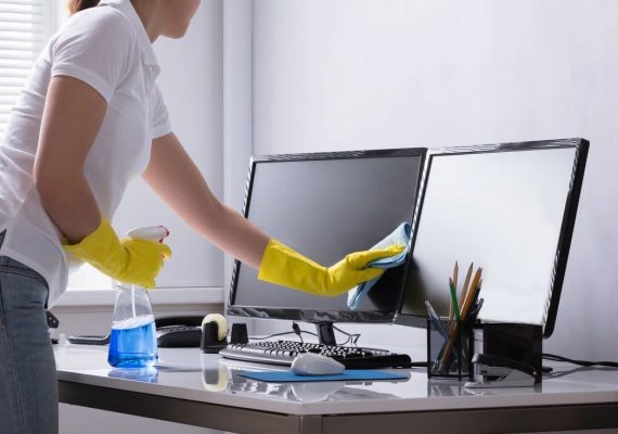 The professional touch to clean the offices